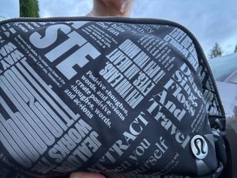 Lululemon fanny pack