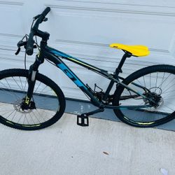 GT Mountain Bike Size Adult Small Wheels 27.5 34 Speeds 