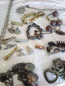 Collectible jewelry 19 item for $30