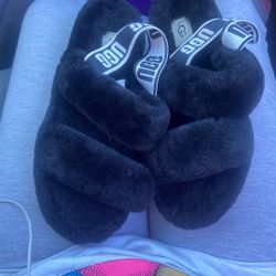 Uggs Slippers 