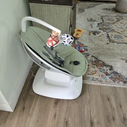 4 Mom's Mamaroo
