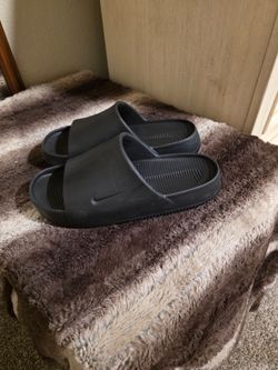 Black Nike Calm Slides M9-W10