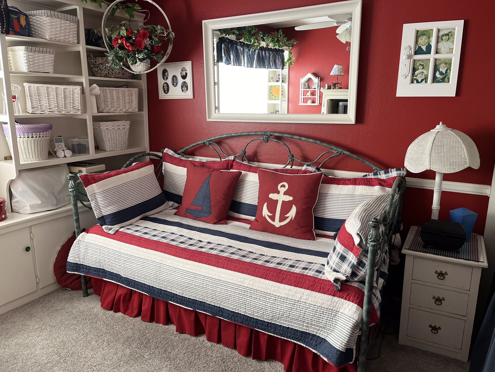 Daybed Cover And 5 Shams. (does Not Include Bed)
