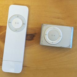 Lot of 2 Apple iPod Shuffles – Tested – 1st  Generation (1–2 GB)