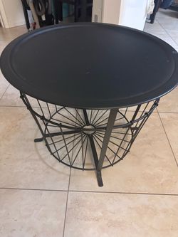 IKEA Gualov Table