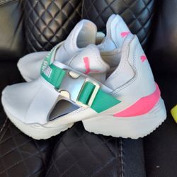 Puma Size 6 
