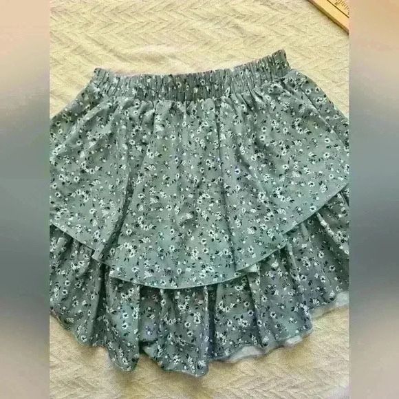 SIMPLEE skirt size small