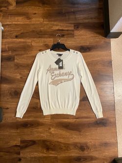 Brand New Woman’s  Armani Exchange brand White Sweater Up For Sale