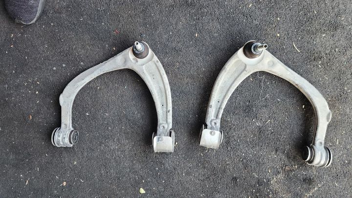 23 GMC 1500 AT4 Upper Control Arms 