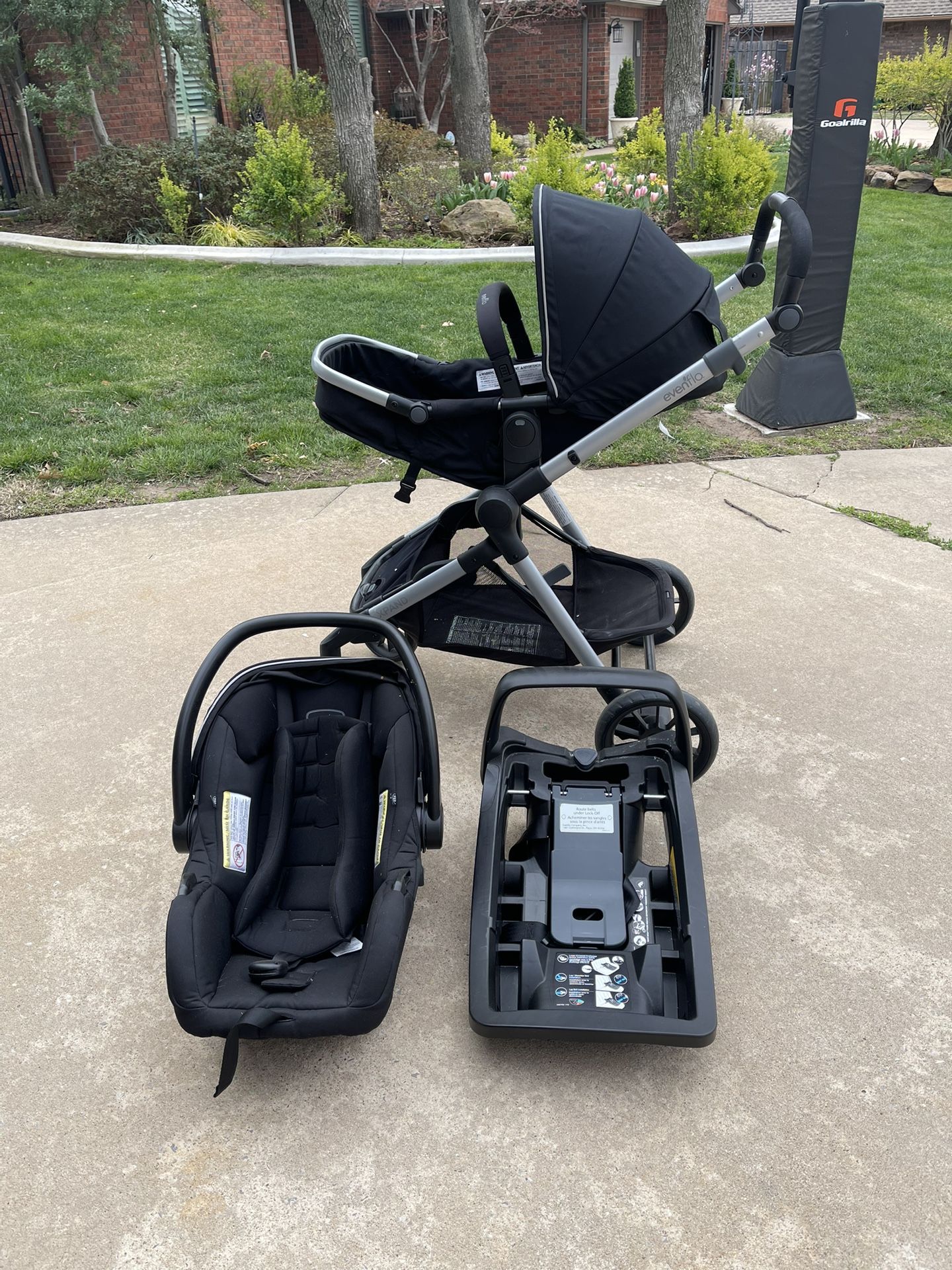 Evenflo Pivot Xpand Modular Travel System with SafeMax Infant Car Seat