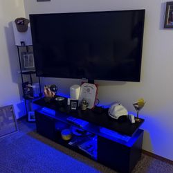 55 Hisense And Stand 