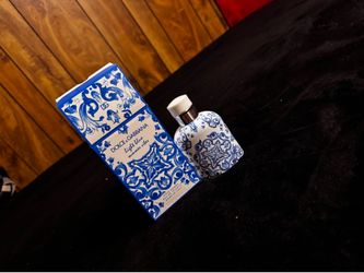 Dolce gabbana light blue