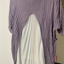 Simply Vera Wang Sweater NEW Large Violet split back