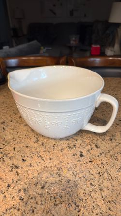 Mixing bowl