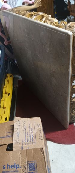 Selling This Beautiful Center Table All Marble Very Heavy And Very Sturdy