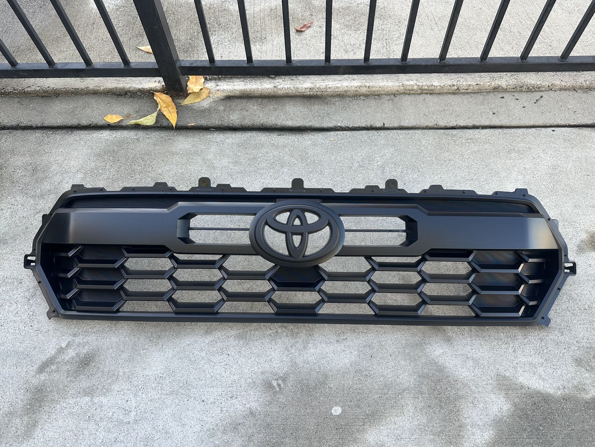 2024-2025 Toyota Tacoma OEM Grill 
