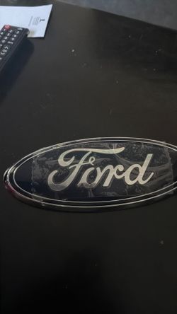 Ford emblem front