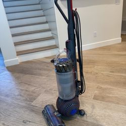 Dyson Animal 3 Vacuum 