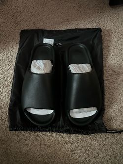 Yeezy slides YS-01 size 9