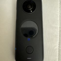 Insta360 x2 for sale. Missing usb door. Can be purchased on line for 15.00. Just camera and Pouch.