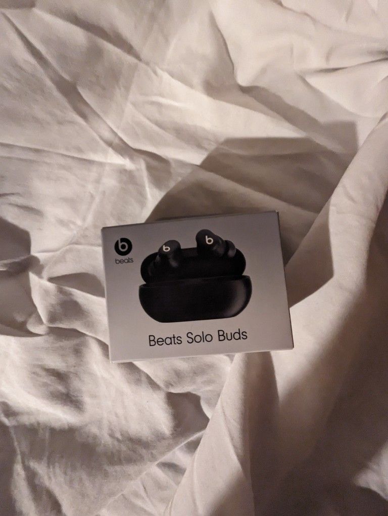 Beats Solo Buds