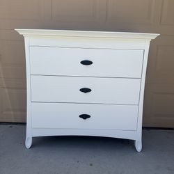 Dresser White 3-Drawers 