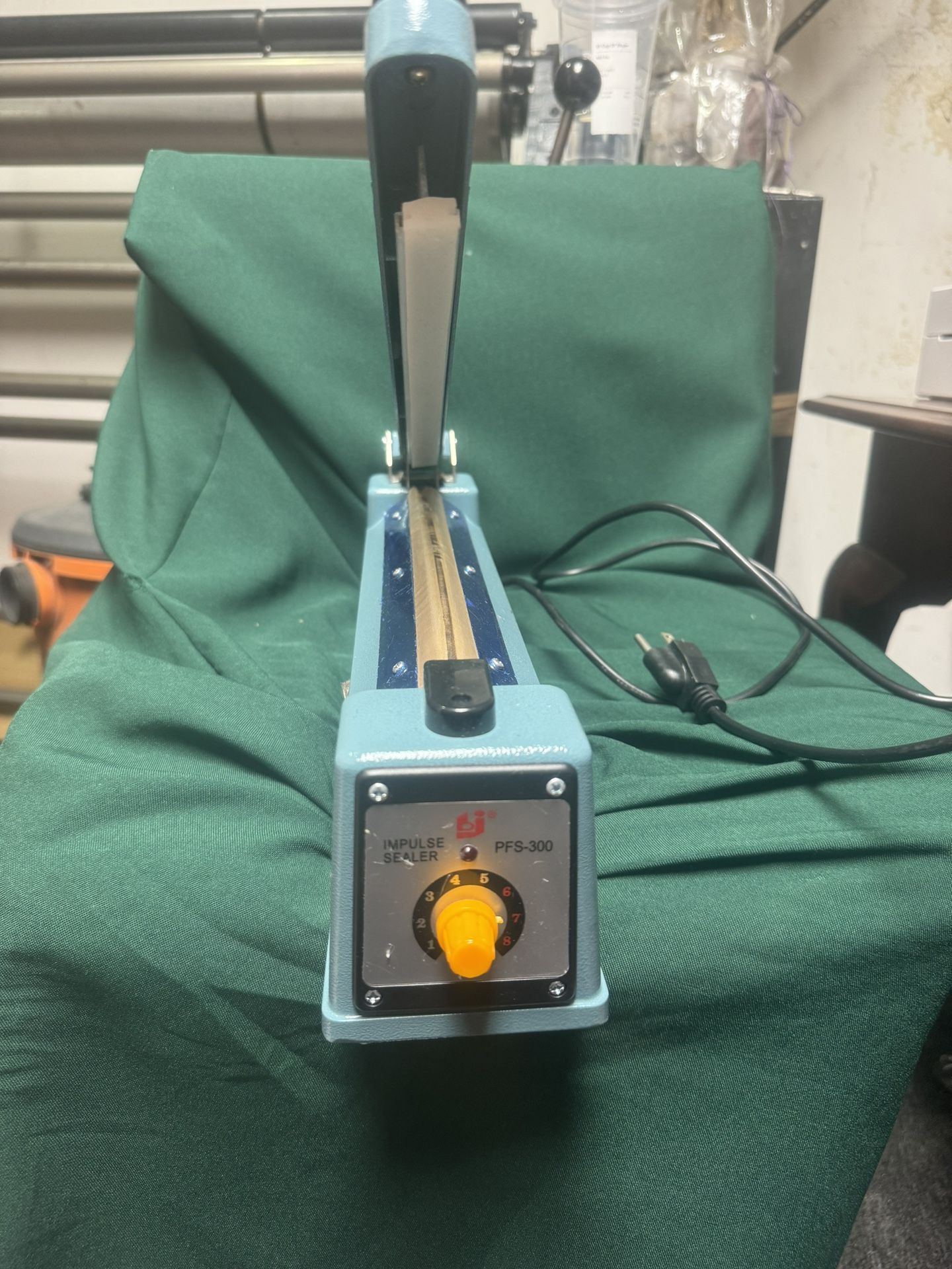 Machine Sealing Plastic Bags