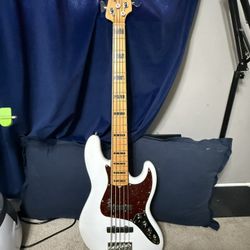 Fender Jazz V Ultra (Trade)