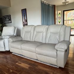 La-Z-Boy Reclining Sofa – Excellent Condition, $700 Originally