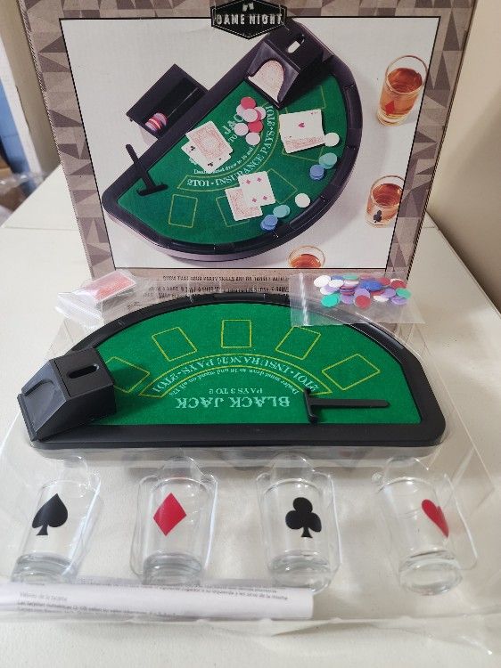 Mini Black Jack Poker Table Drinking Game Shot Glasses +21 NEW Never Used