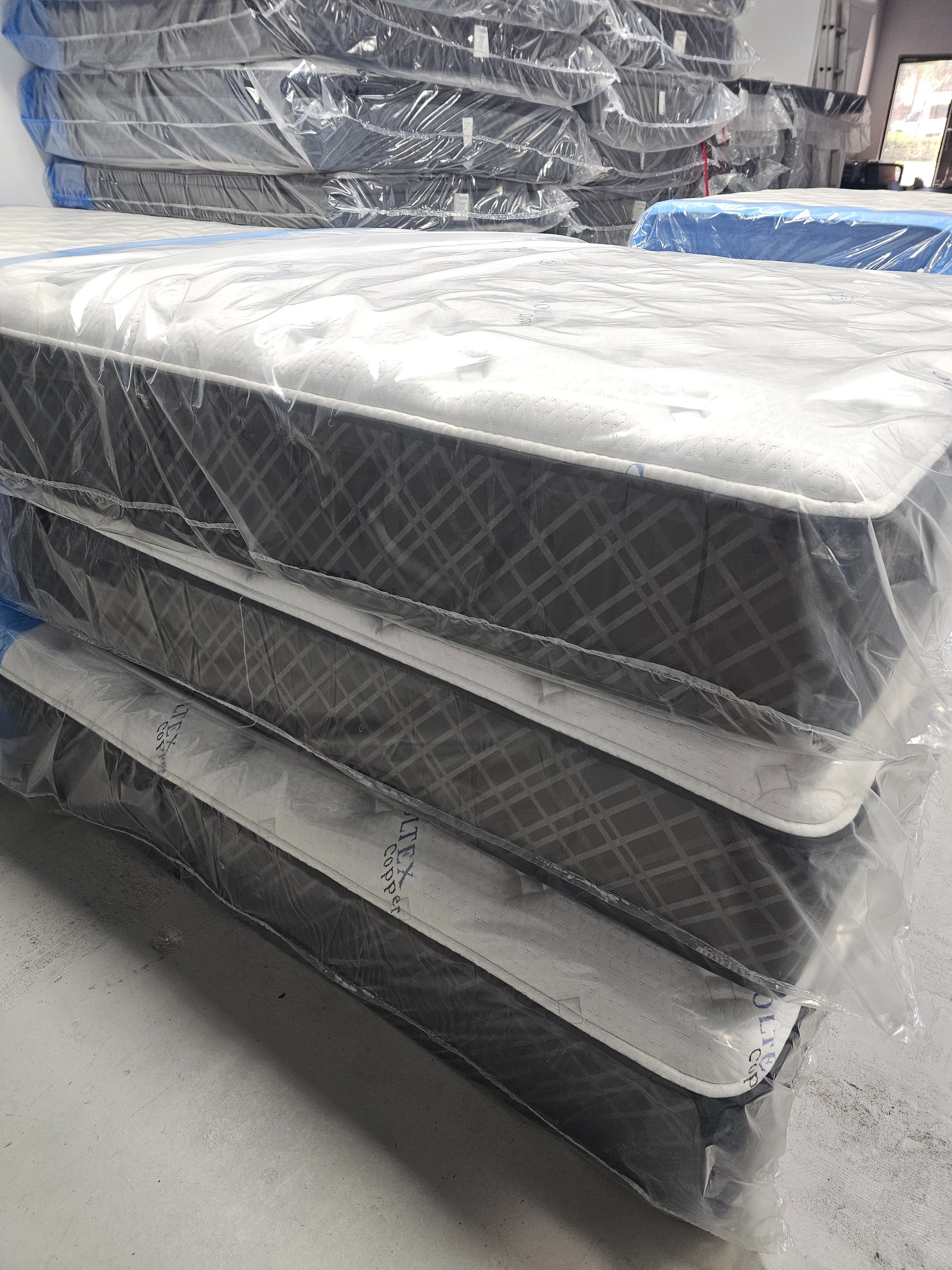 Brand new. Factory sealed. Deeply discounted.
If you’re in St. Pete and need a mattress, this is your sign.
➡️ Text “MATTRESS” to 727-371-6446 to book