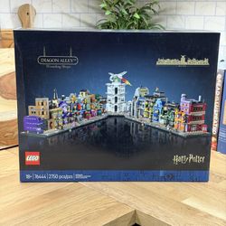 LEGO Harry Potter Diagon Alley New & Unopened