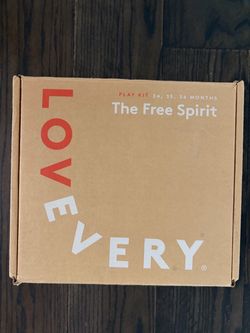 Like New Complete Lovevery The Free Spirit Play Kit 34, 35, 36 Months