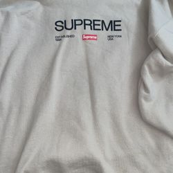 Supreme Sweatshirt 