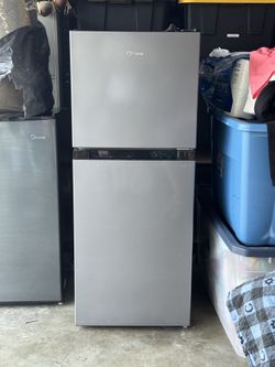 Midea Mini fridge With Freezer