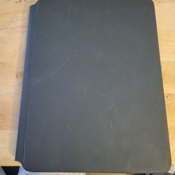 Ipad 11 Second Generation With Apple Keyboard Case