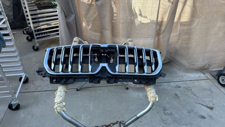 2023 And 2025 X1 U11 BMW Grill  And Shutter 