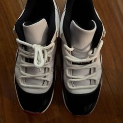 Jordan 11 Retro Low Concord Bred