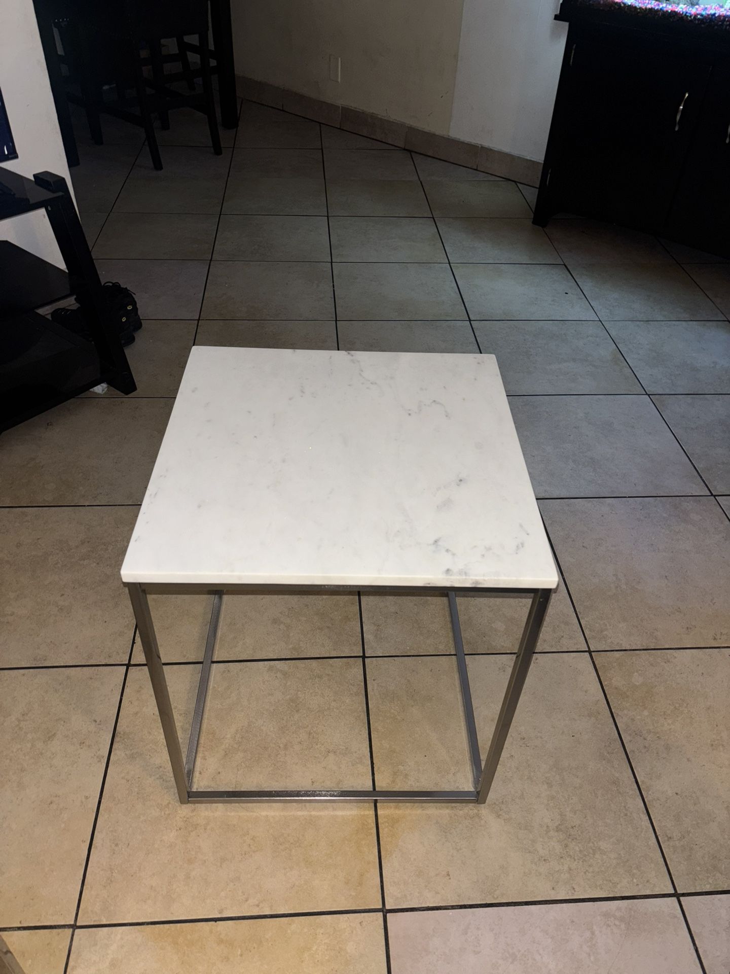 20x20 Marble Table