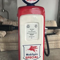 Decorative replicas of gasoline pumps!!!