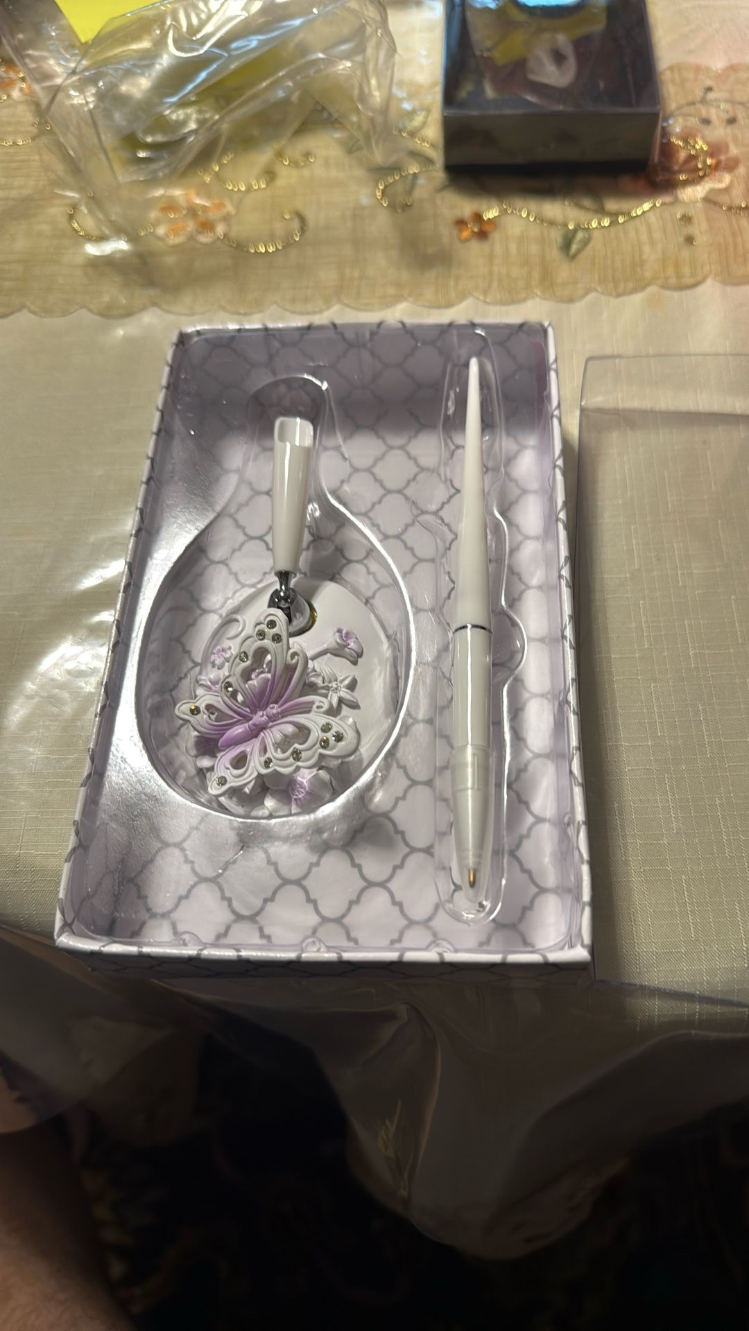 Butterfly Fancy Wedding Pens 88 Quantity