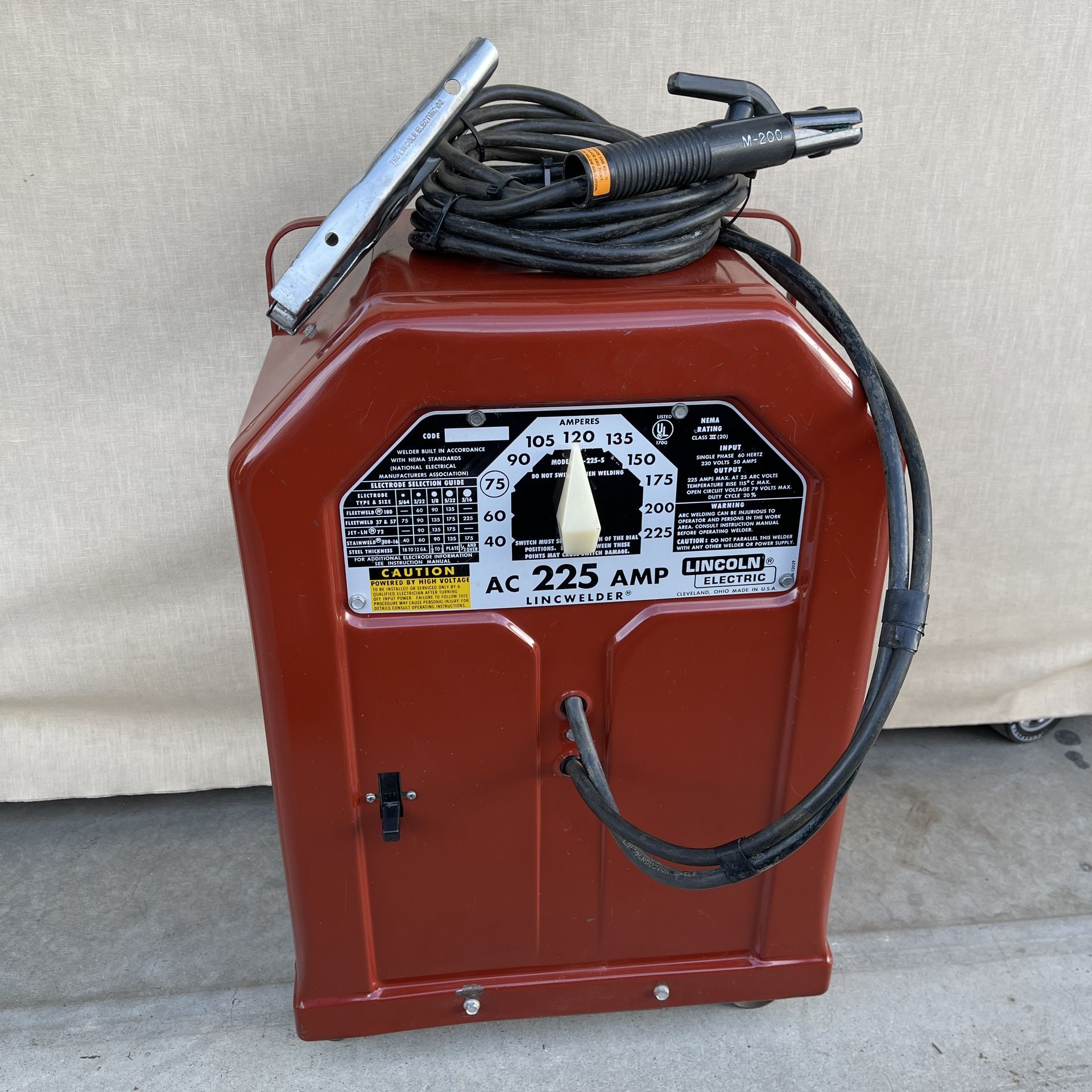 Lincoln Electric AC-225-S Arc Welder with Wheels