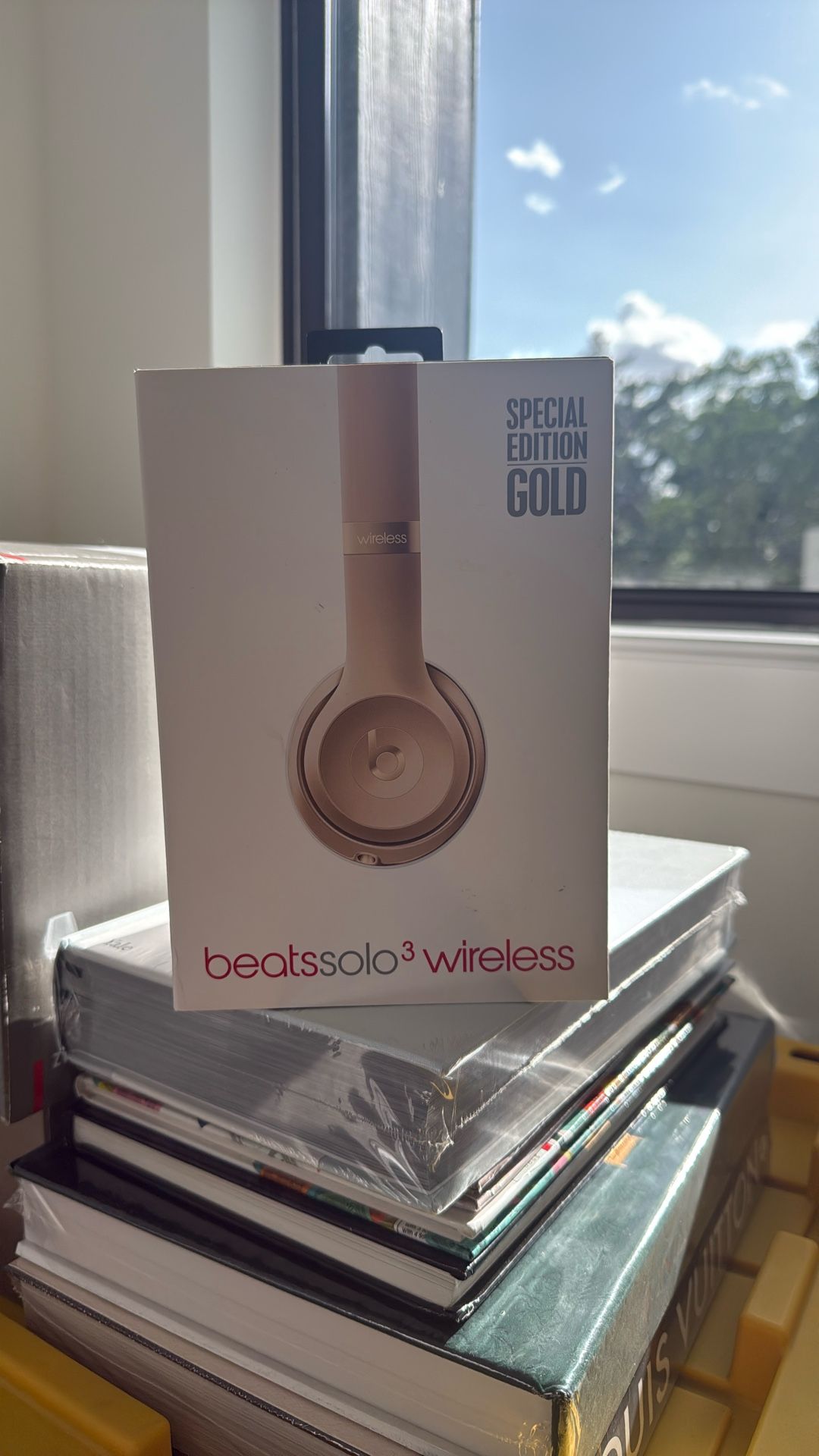 Special Edition Gold Beats Solo 3
