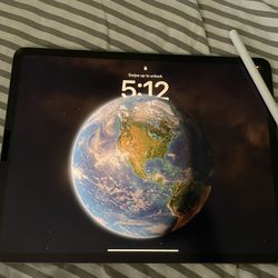 iPad Pro 12.9 (4th Gen) w/ Apple Pencil, carrying case, and keyboard 
