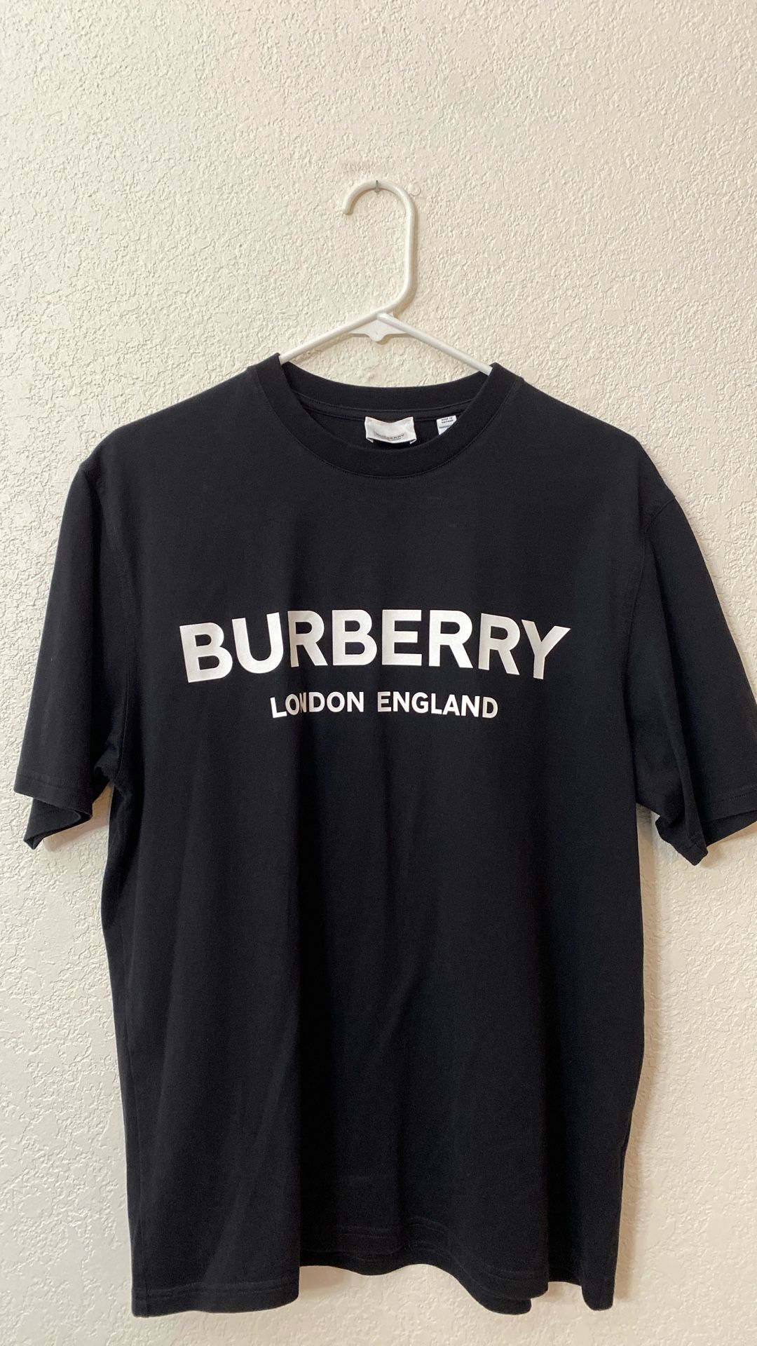 Burberry Logo T-shirt Size (S)