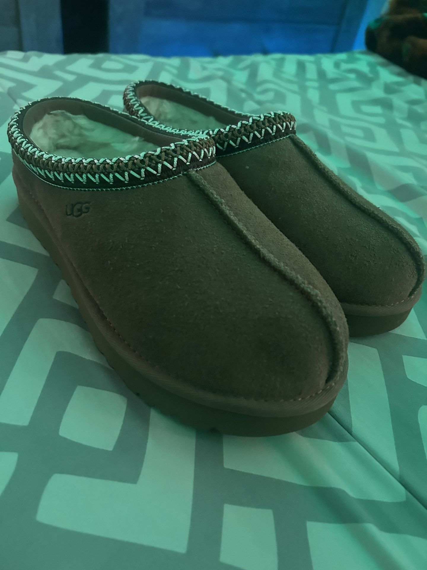 Uggs tasman