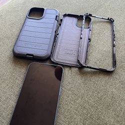 iPhone 13 – 128GB Blue – 100% Battery + OtterBox Case