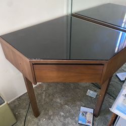 Corner Table 