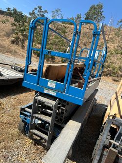 2010 Genie GS-2646 scissor lift