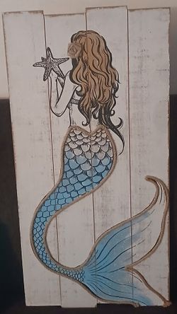Wooden mermaid picture
